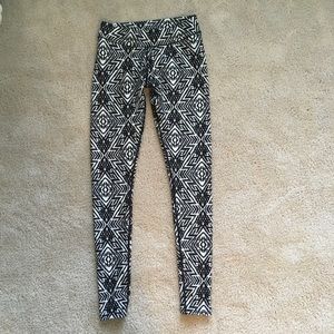 Gently worn REEBOK leggings.